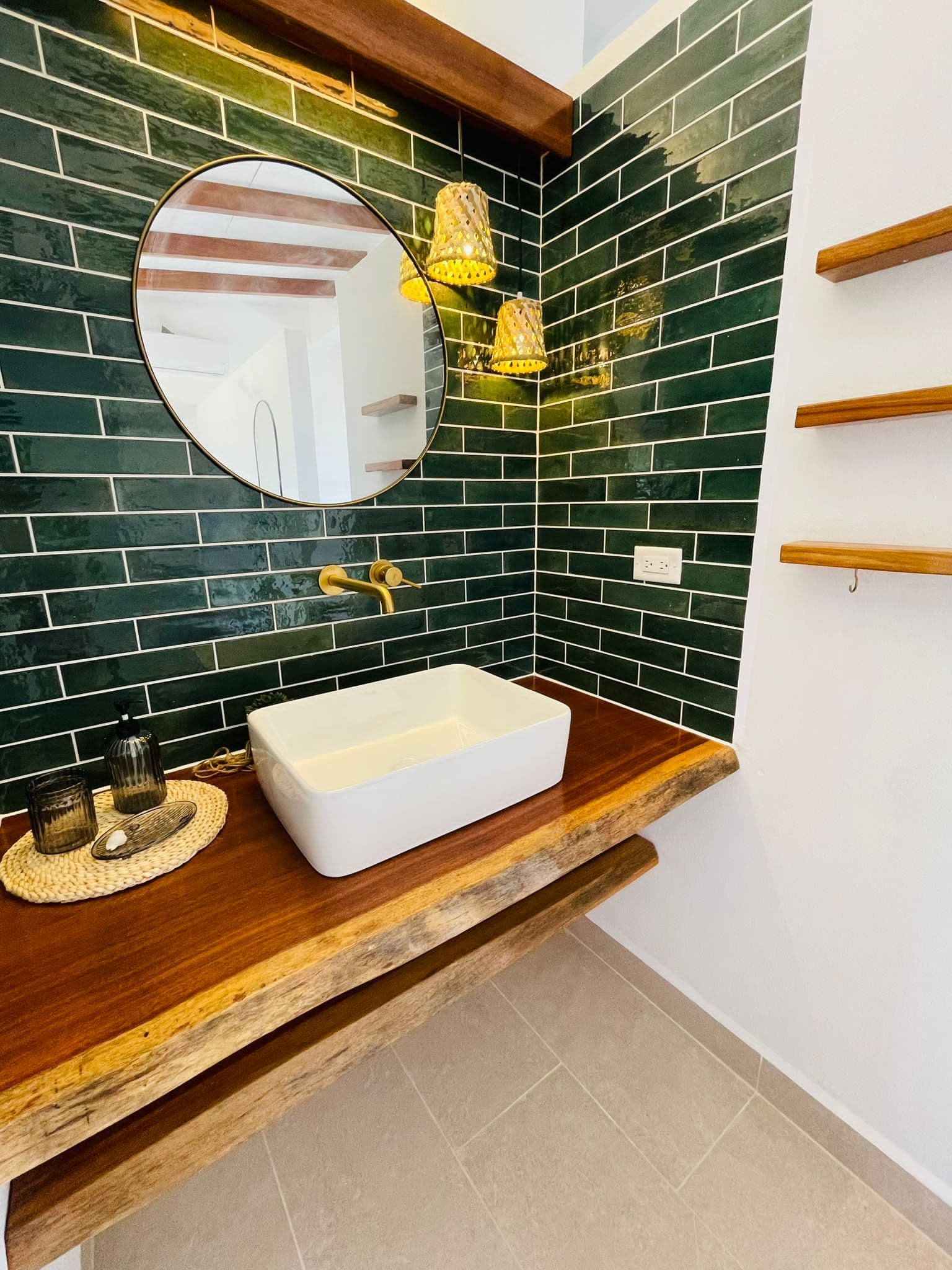 Sunrise apartment with communal pool – 4